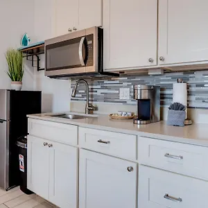 Apartment Unit 14 Maui Ohana Modern, Wailuku