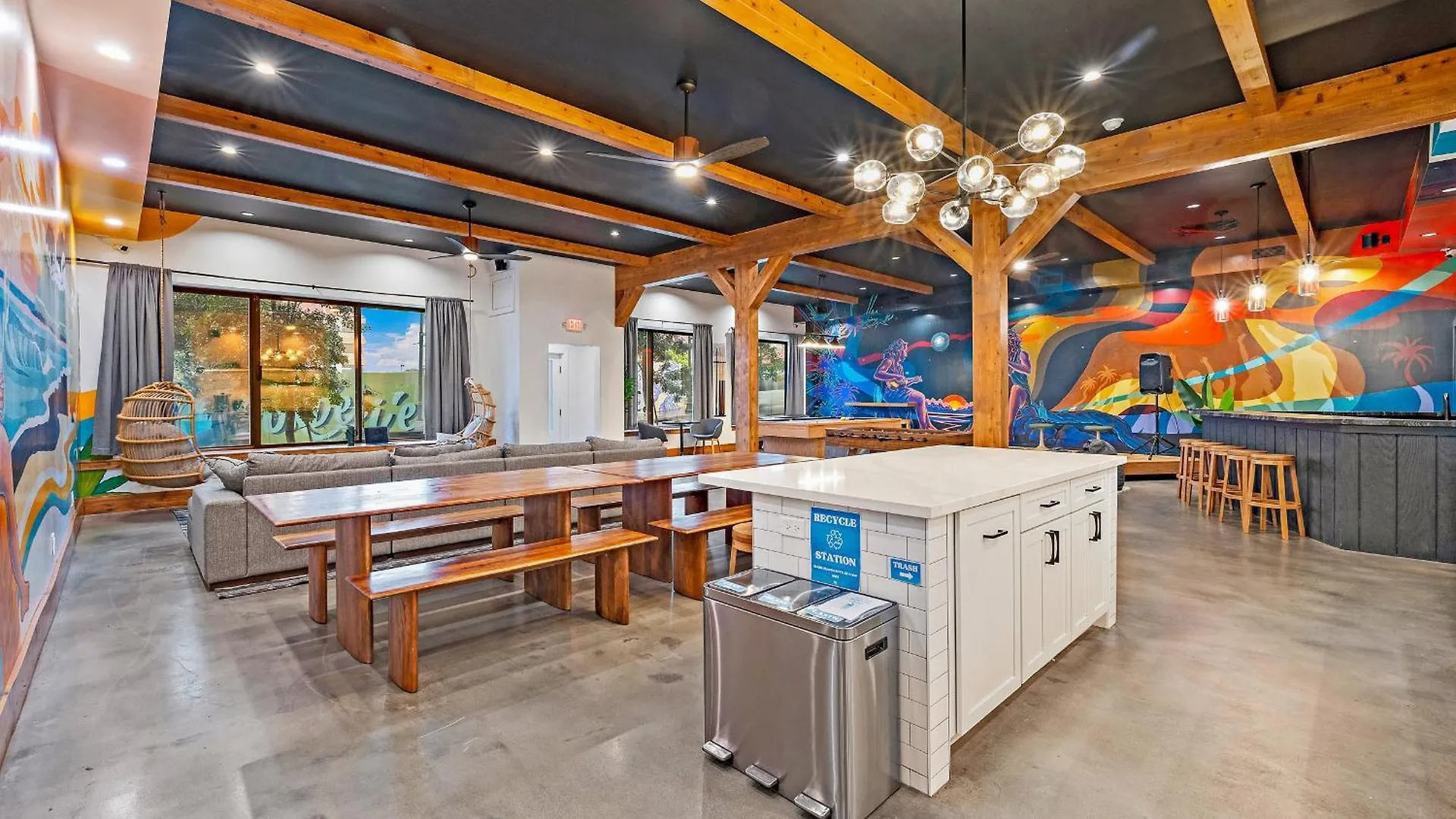 Howzit Hostels Wailuku USA